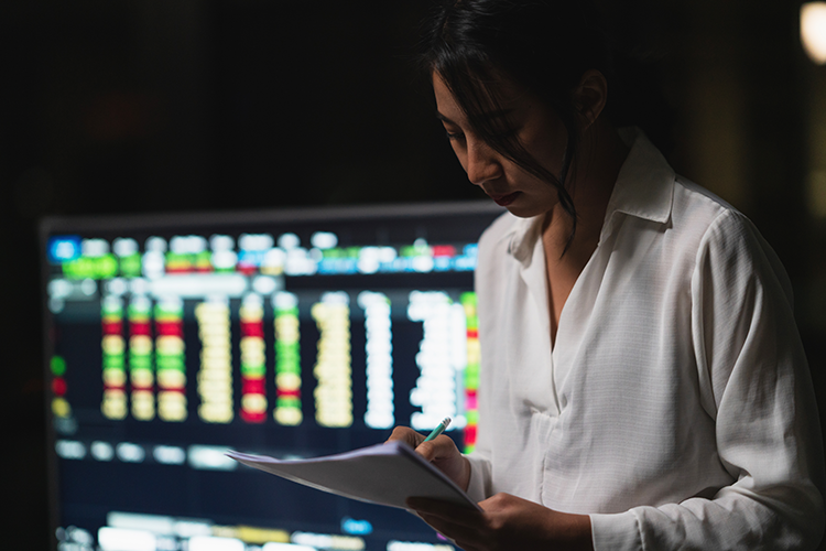 Understanding Futures Trading: Strategies and Market Dynamics